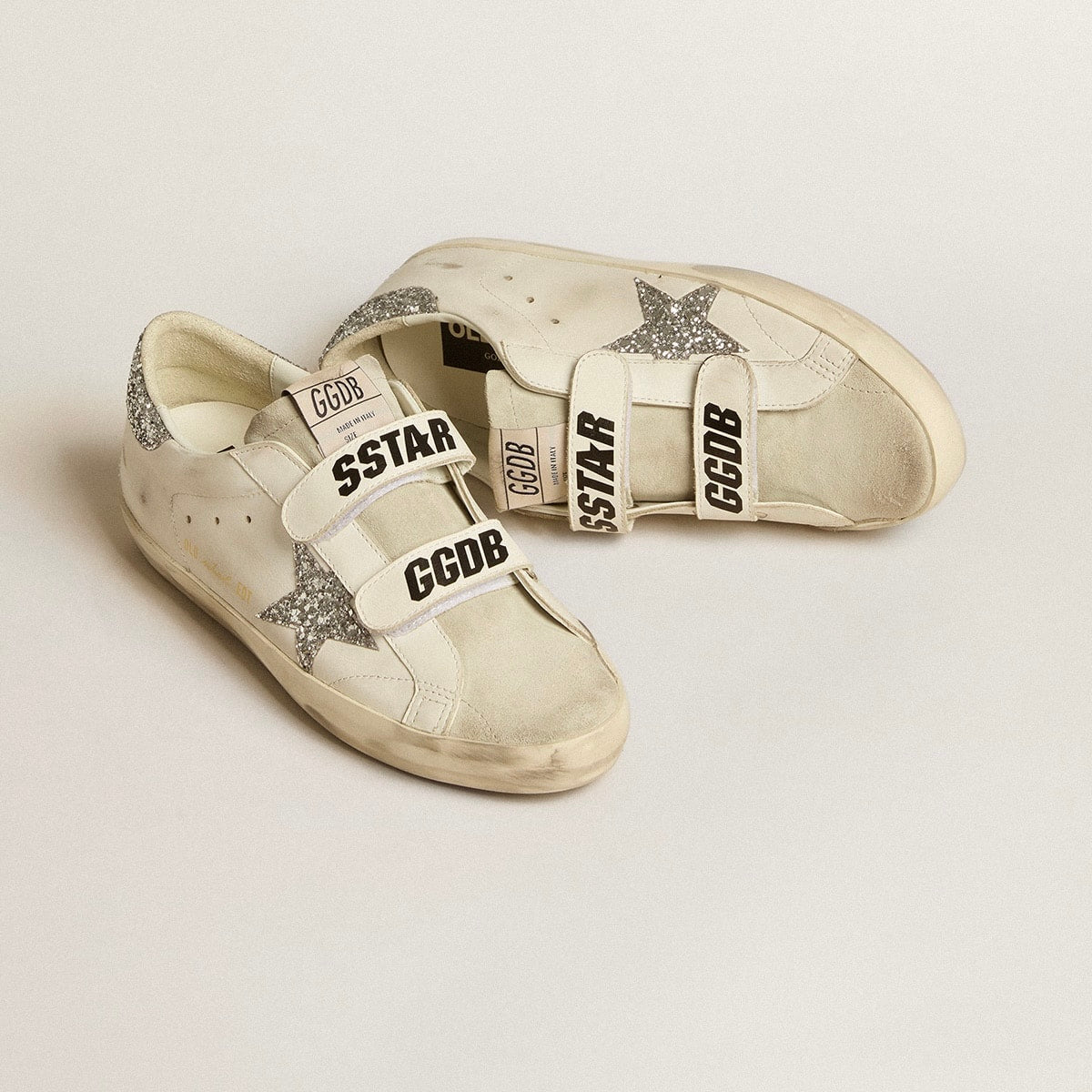 Golden Goose Super-Star Old School with silver glitter star and ice-gray suede tongue(Women's)