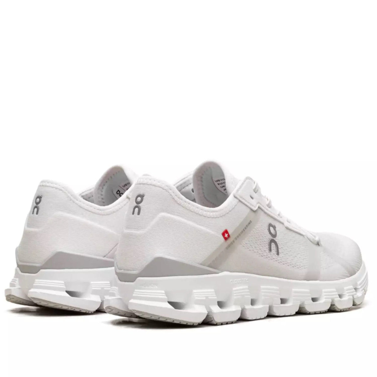 On Running Cloud X 4 AD White Wolf