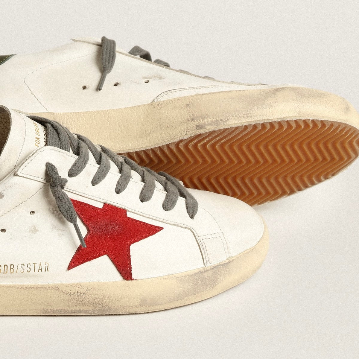 Golden Goose Super-Star with red suede star and green leather heel tab(Men's)