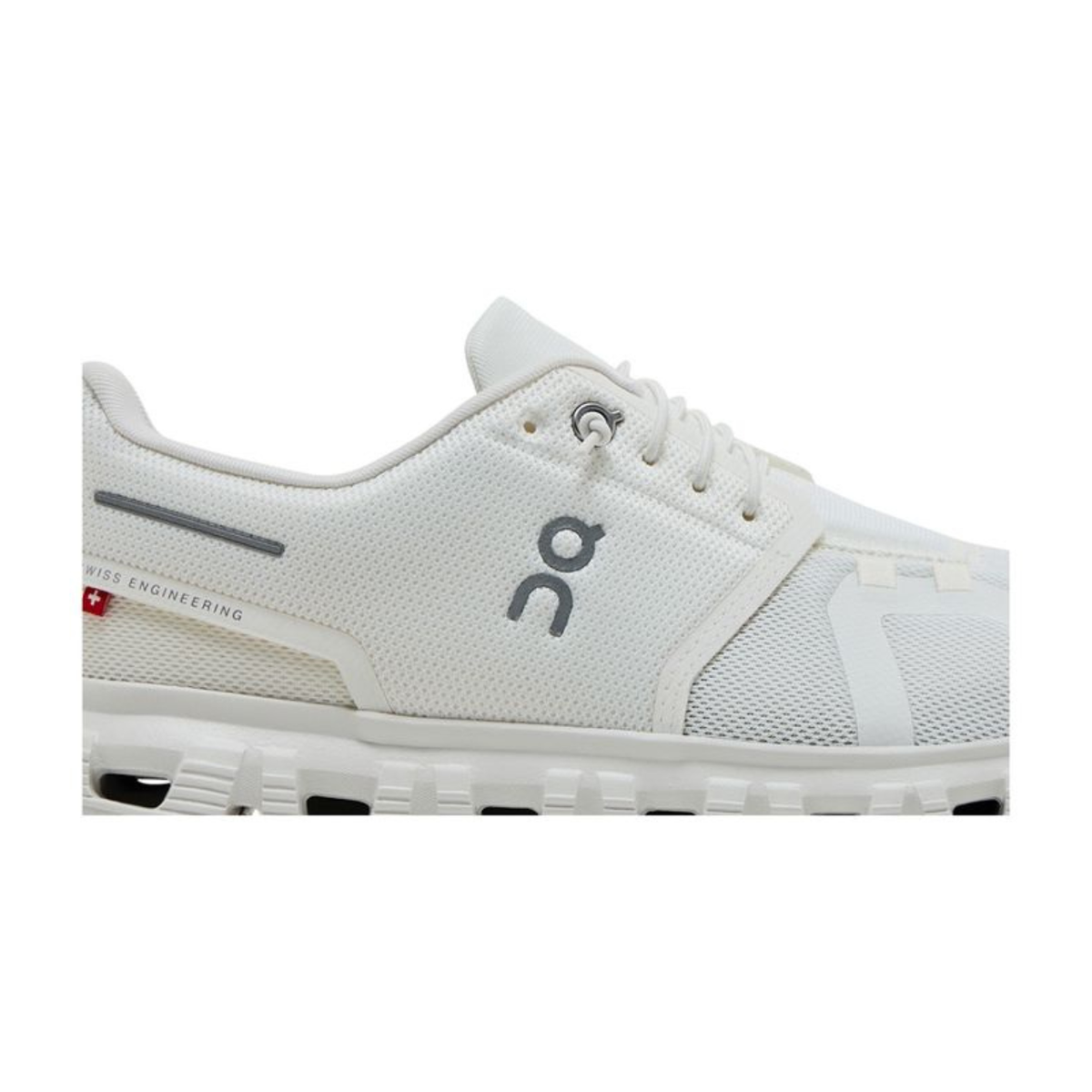 On Running Cloud 6 'Triple White'