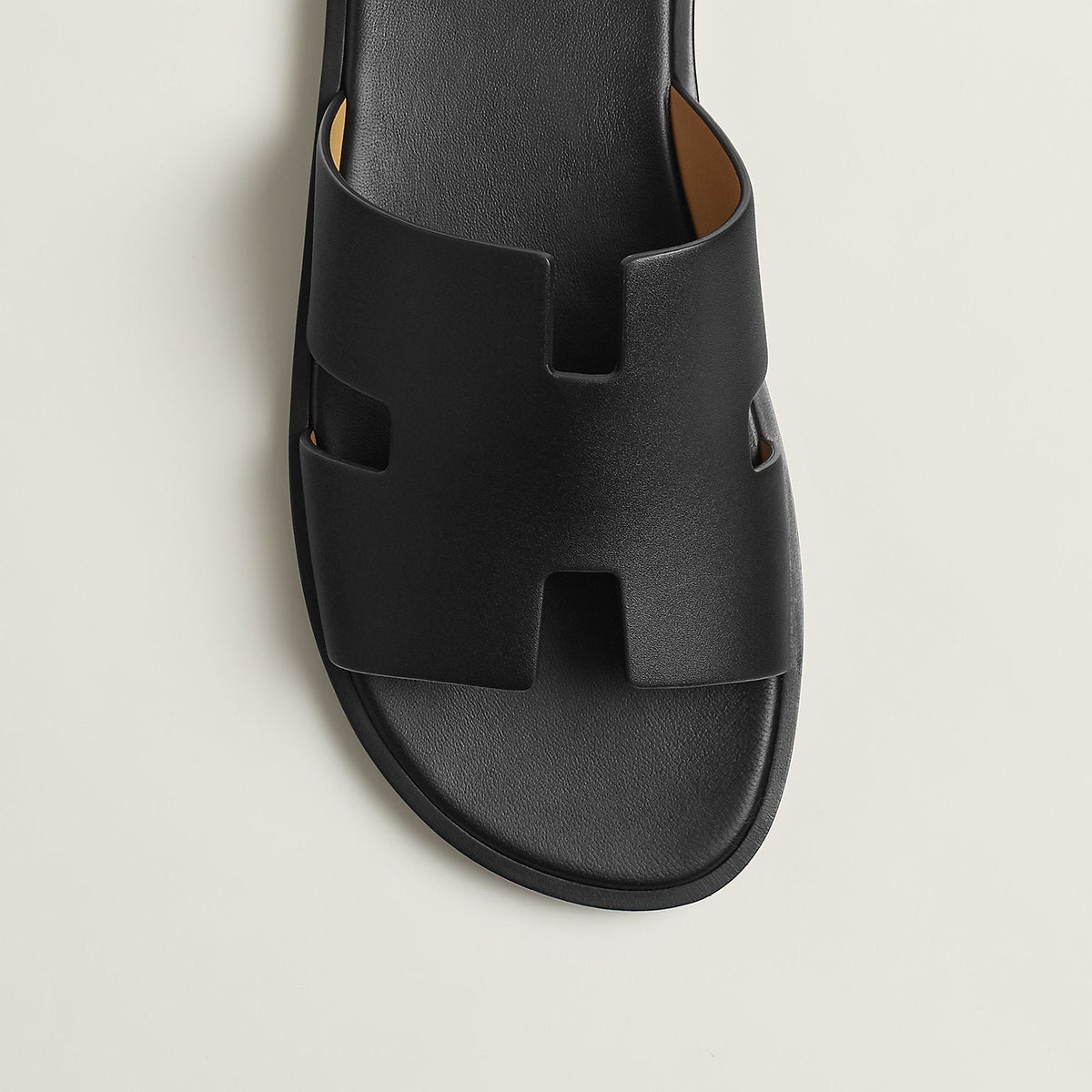 Hermès Izmir sandal 'Noir'