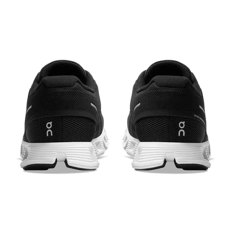 On Running Cloud 5 Black/White